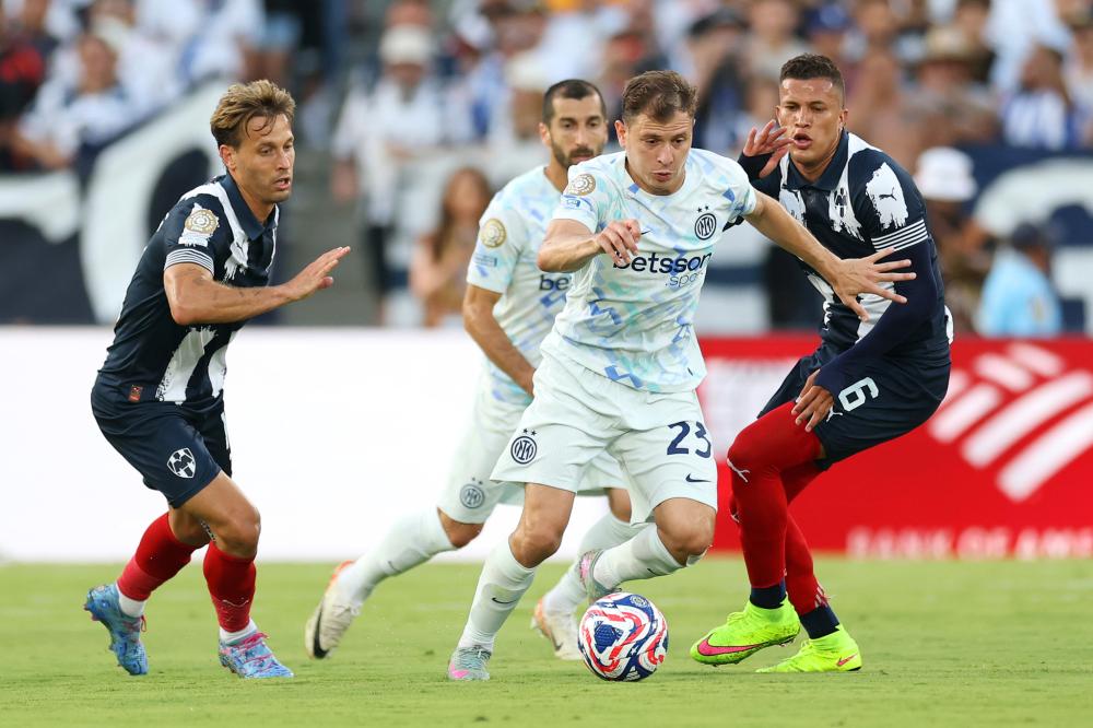 曼城斯特林关键进球锁定三分